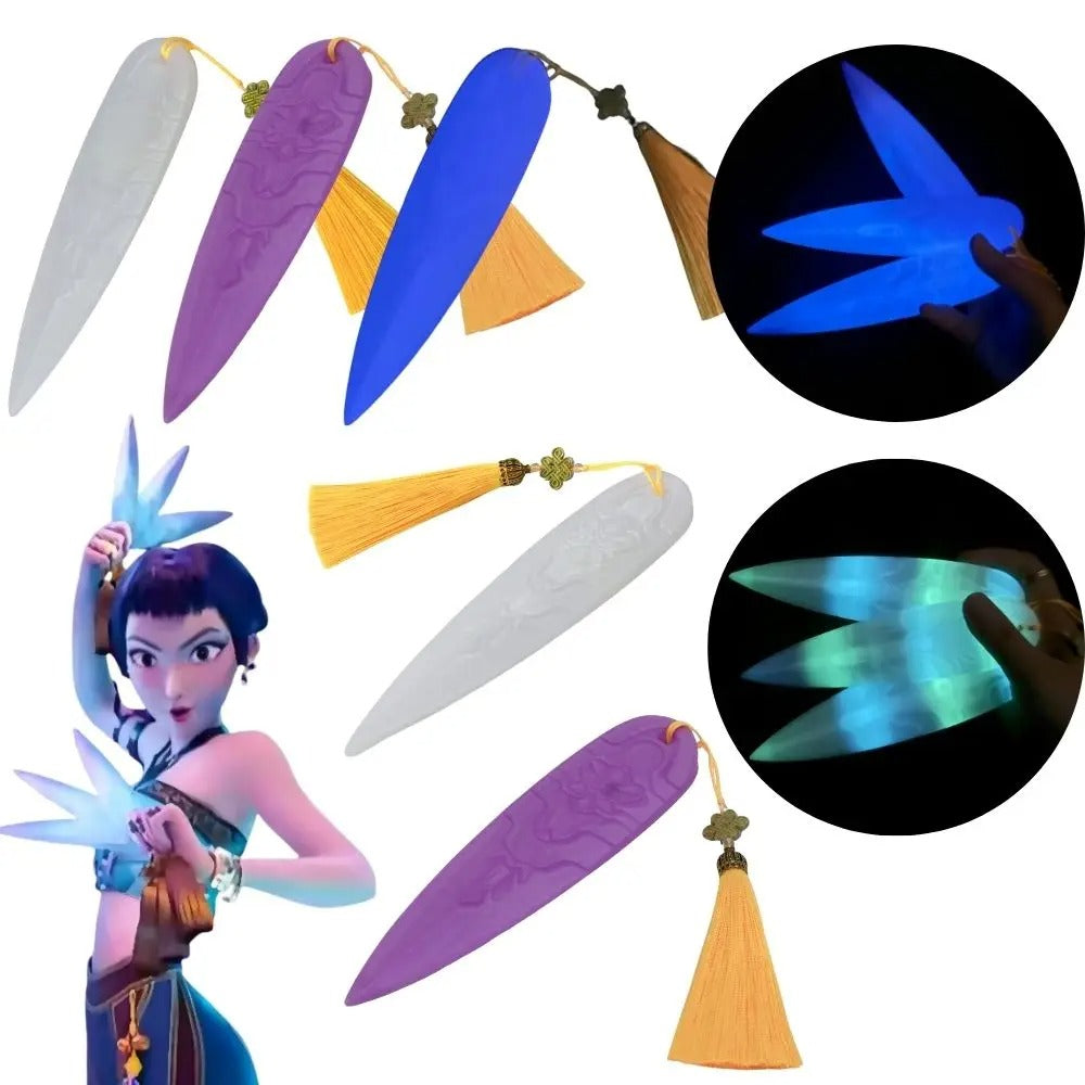 Zoey KPOP Demon Hunters Glow in the dark Darts Accessories Props