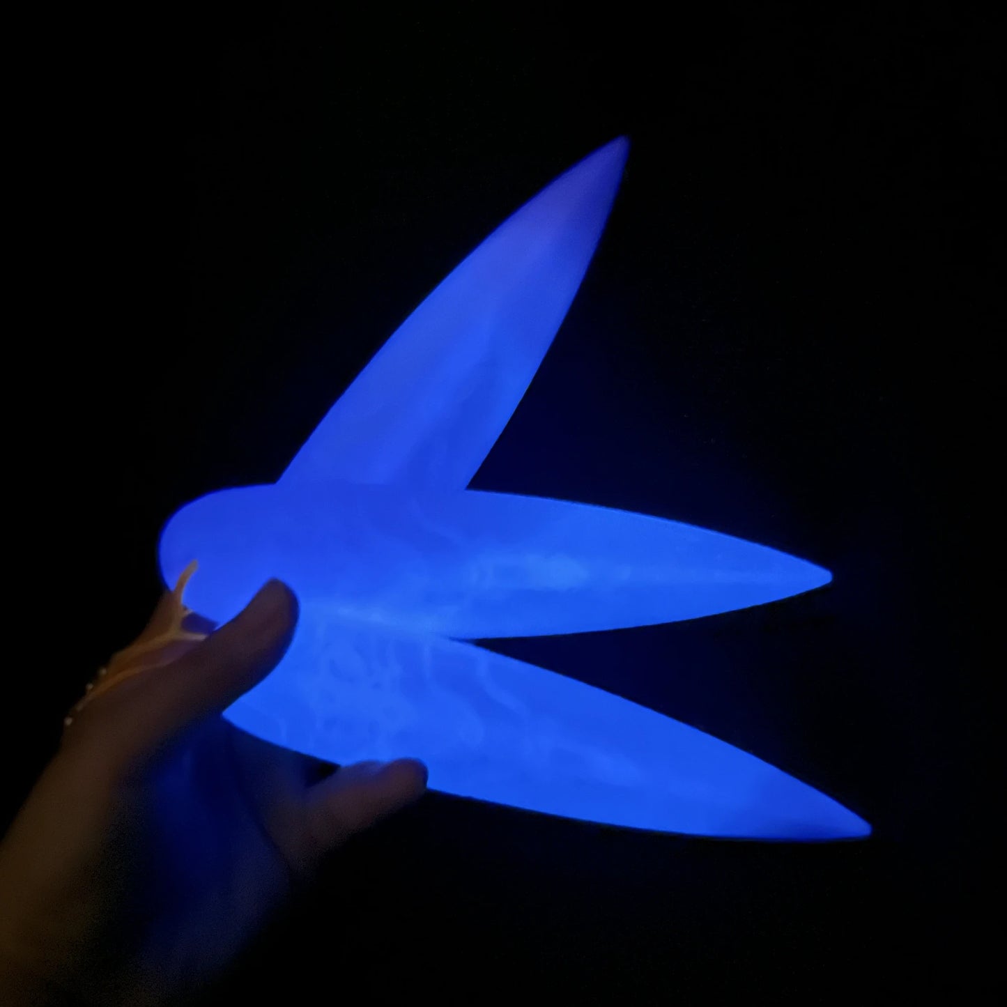 Zoey KPOP Demon Hunters Glow in the dark Darts Accessories Props